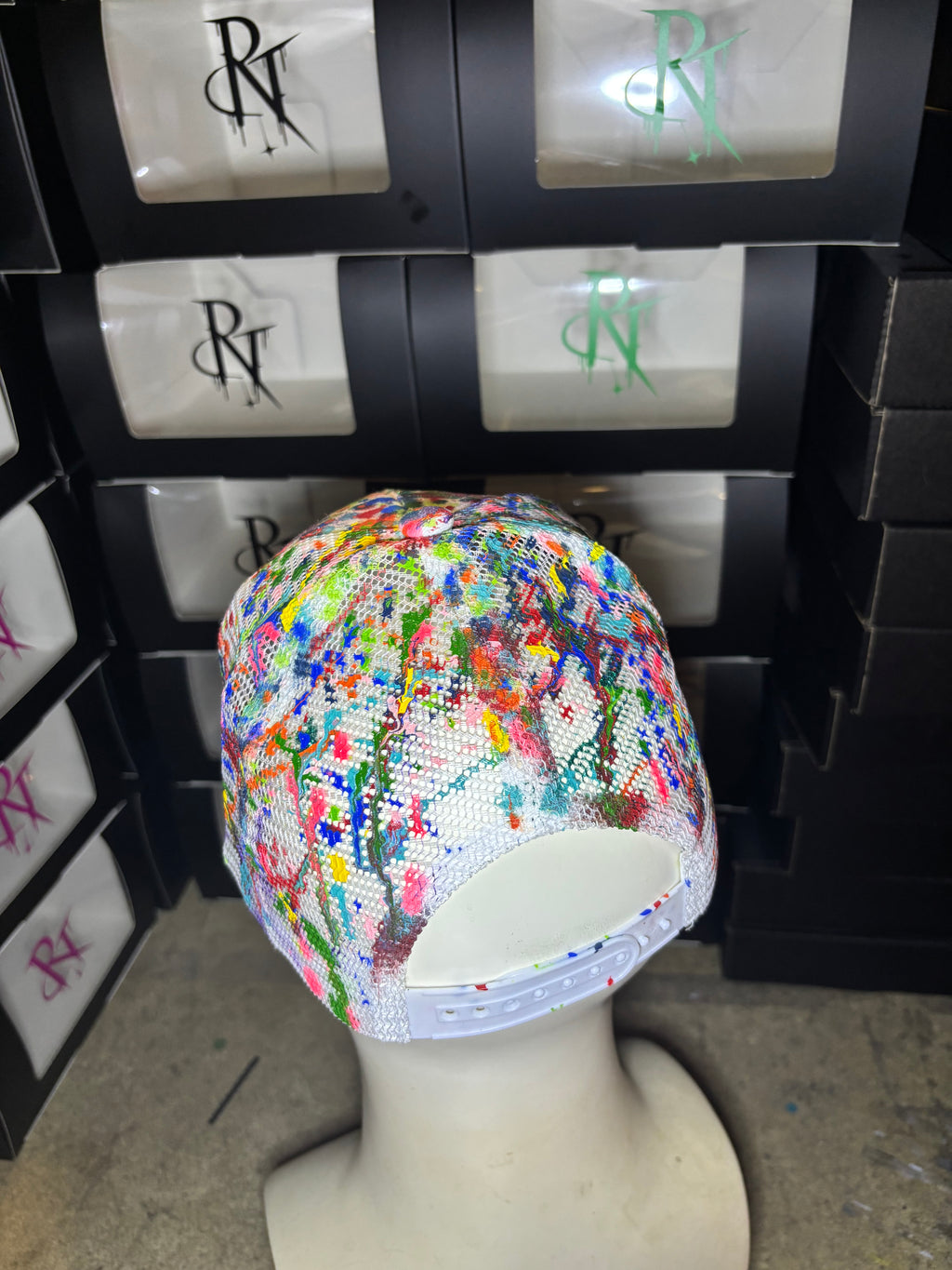 ART SCHOOL DROPOUT HEAD JOB
