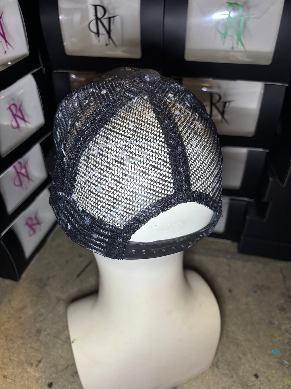 BLACK MARKET HEAD JOB